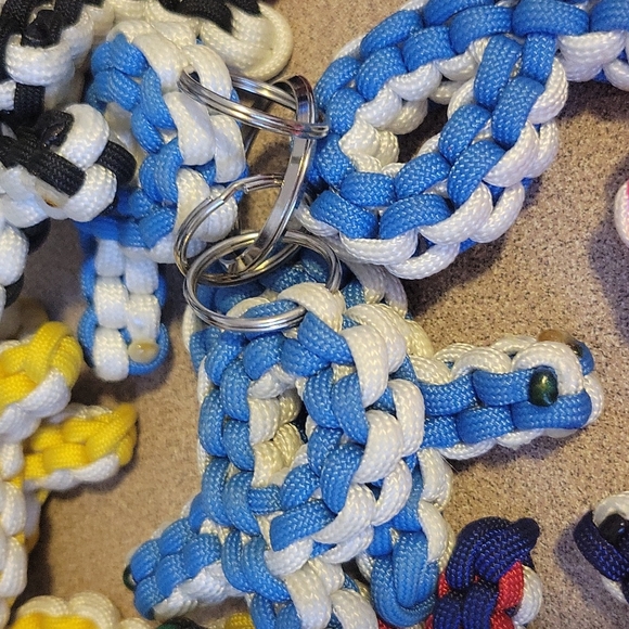 Awareness ribbon paracord keychains - Picture 9 of 10